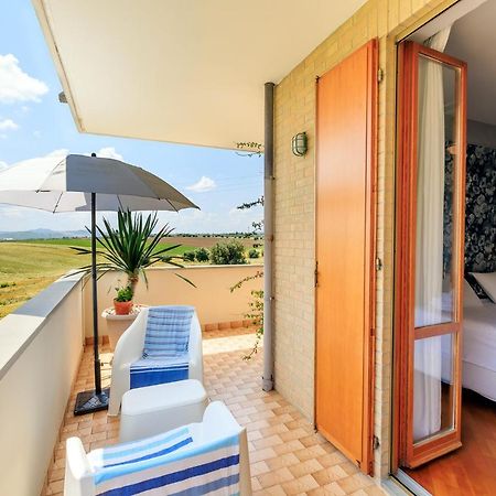 B&B Il Tiglio Porto SantʼElpidio Eksteriør billede