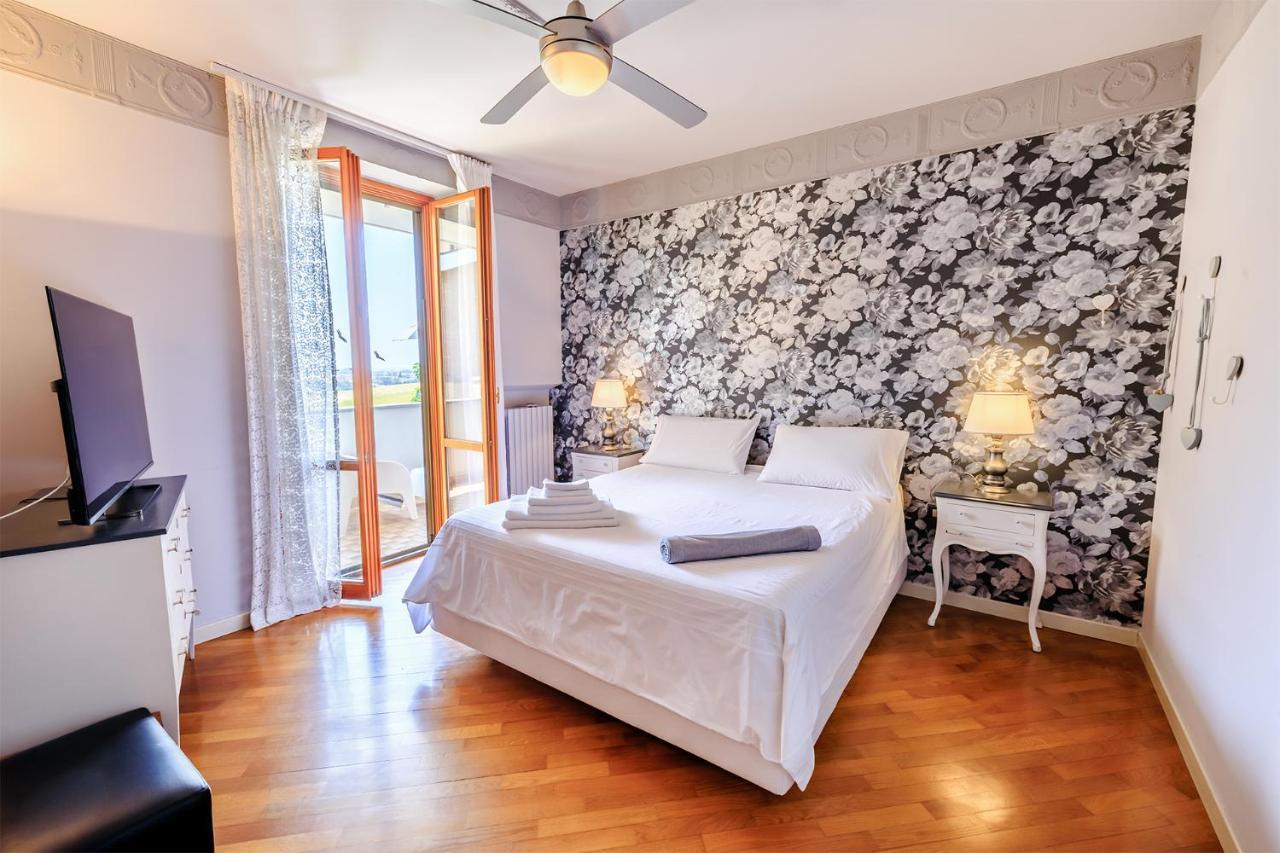 B&B Il Tiglio Porto SantʼElpidio Eksteriør billede