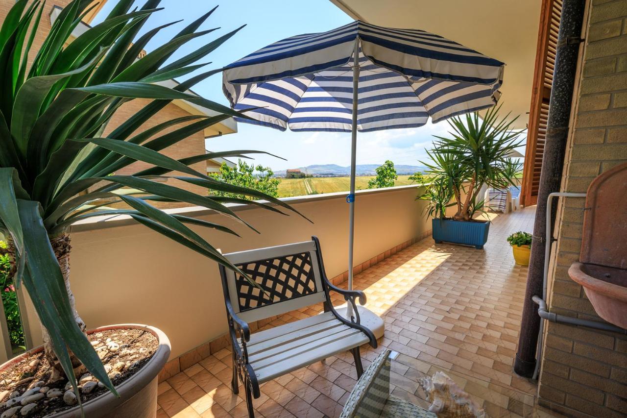 B&B Il Tiglio Porto SantʼElpidio Eksteriør billede