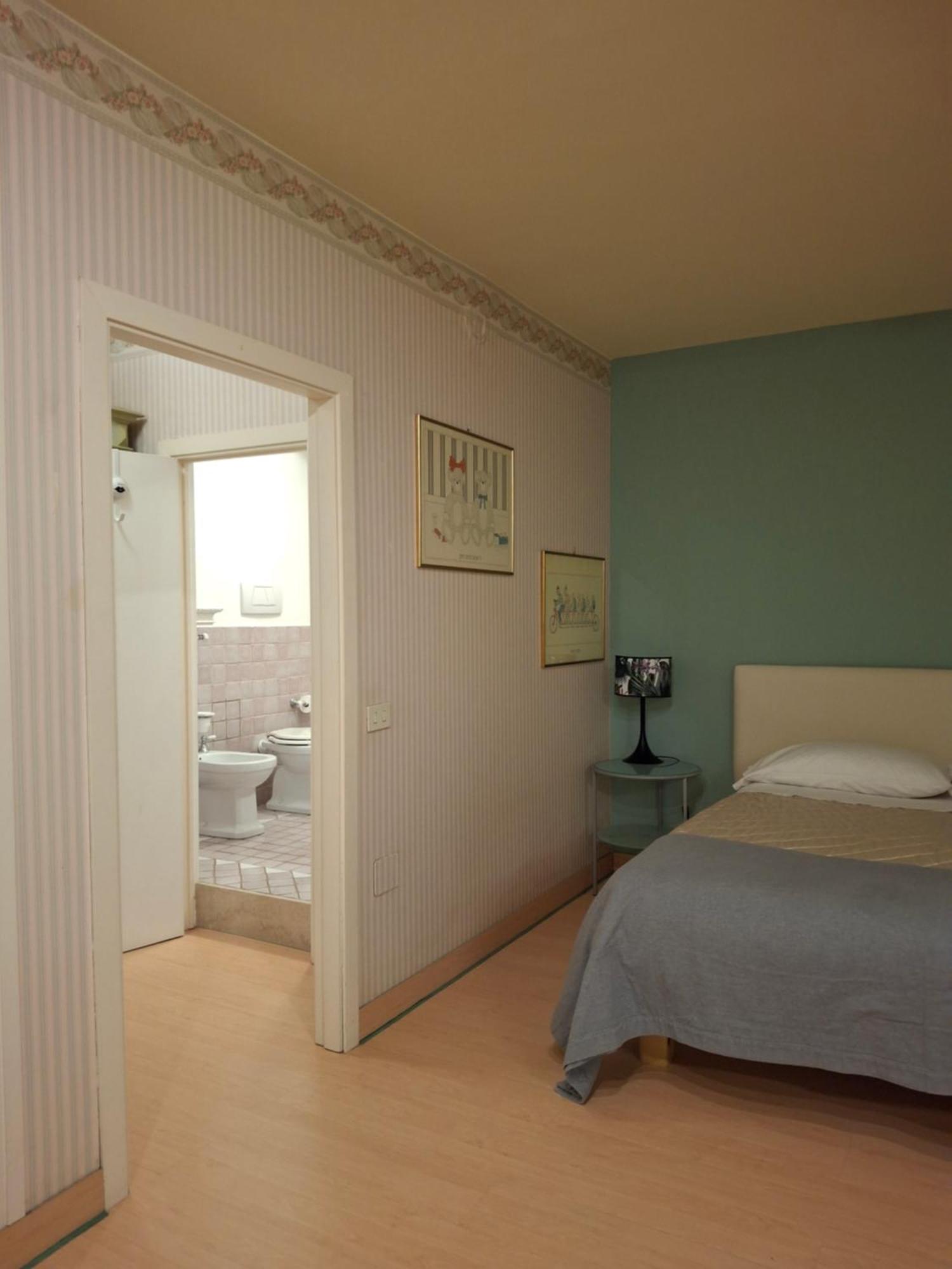 B&B Il Tiglio Porto SantʼElpidio Værelse billede